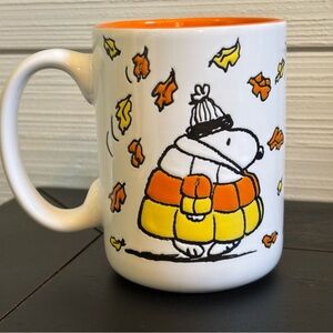 Peanuts Snoopy Candy Corn Puffer Jacket Fall Halloween Coffee Tea Mug Cup‎ NEW